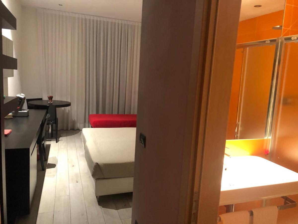 Blue Shades Hotel Pise