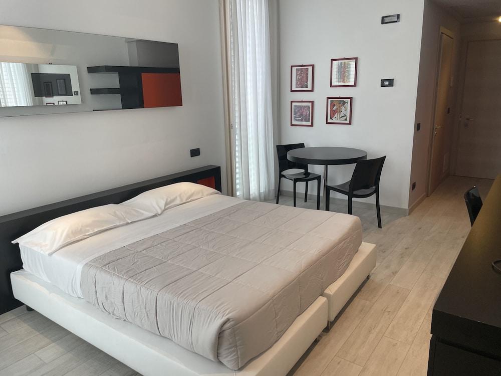 Hotel Blue Shades Pisa